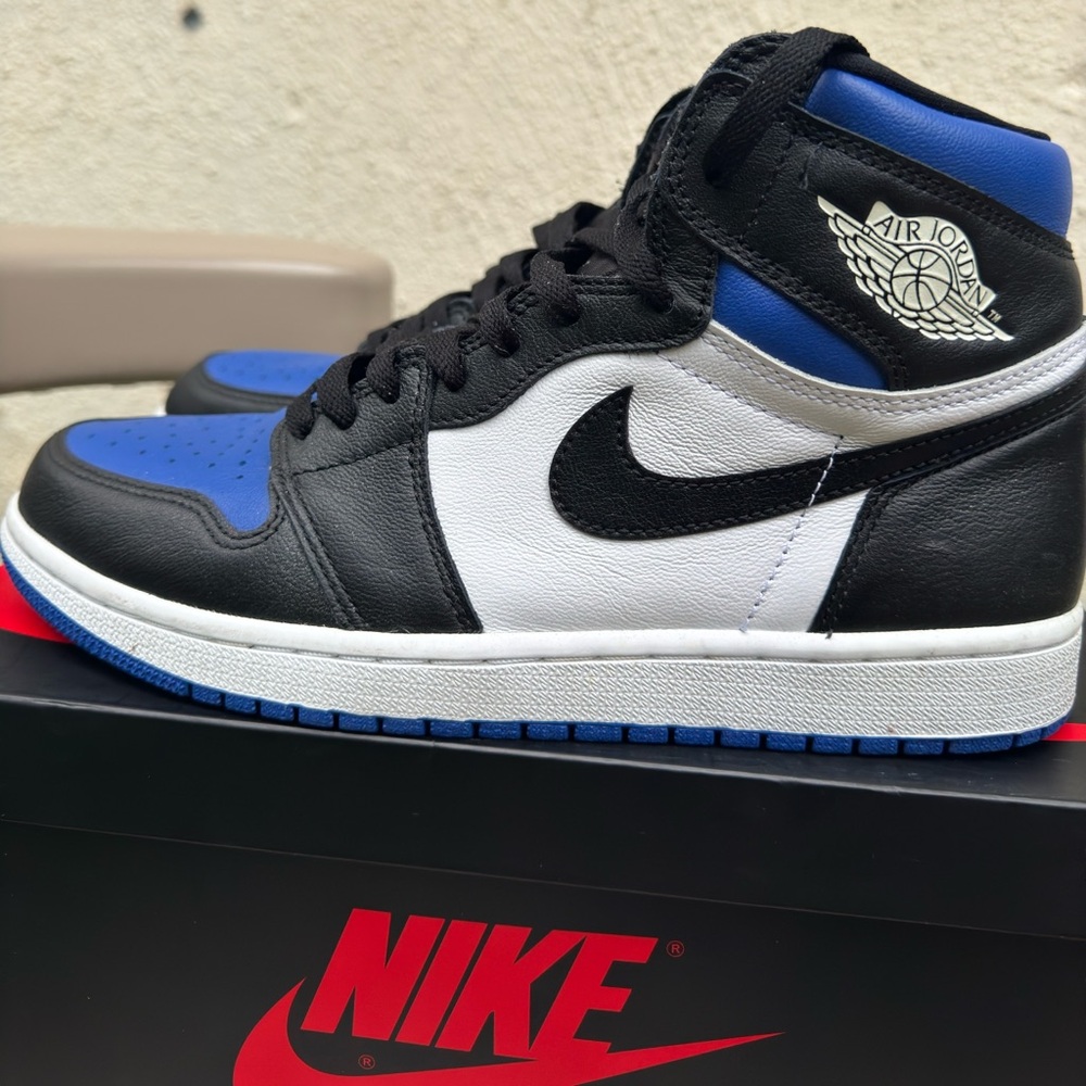 Air Jordan 1 “Royal Toe”